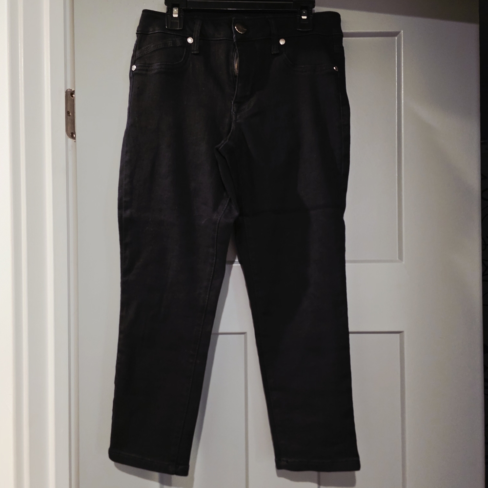 1822 Denim Women's Black Stretch Capris